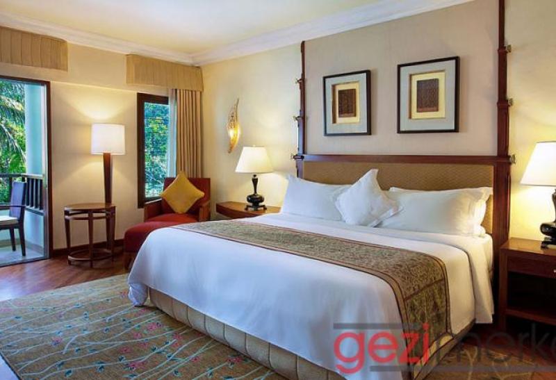 THE LAGUNA RESORT & SPA