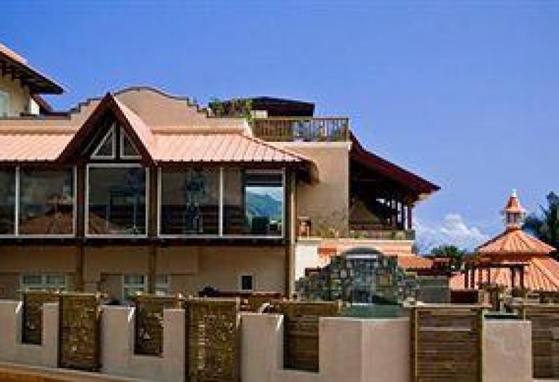 AANARI SPA HOTEL
