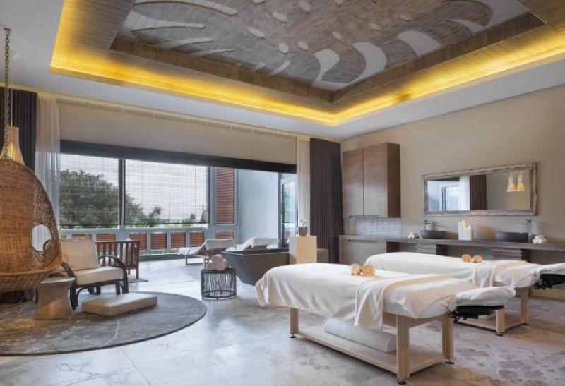 ST REGIS RESORT