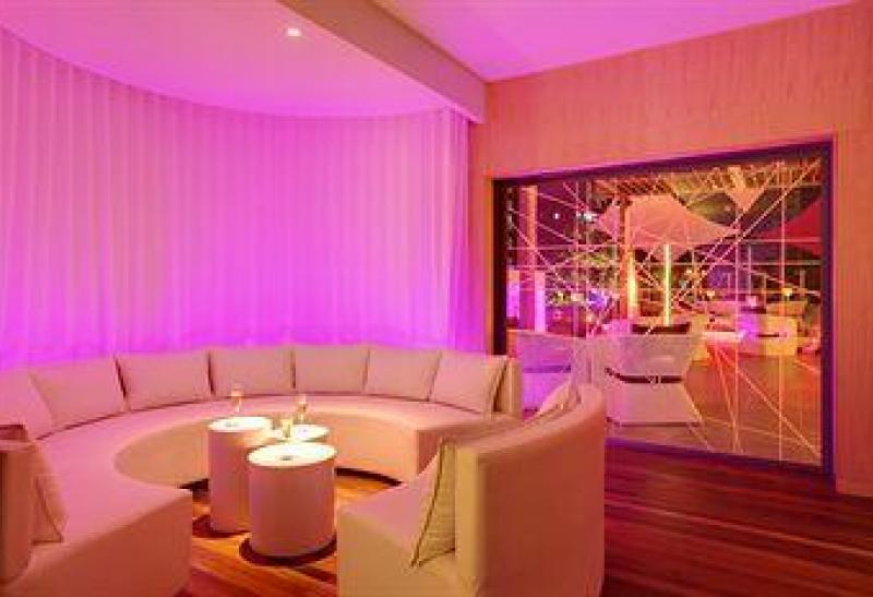 HENNESSY PARK HOTEL
