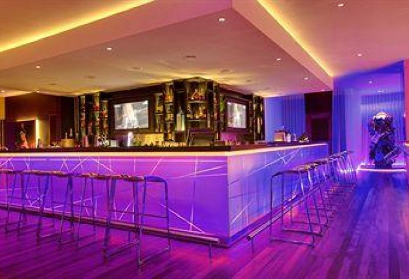 HENNESSY PARK HOTEL