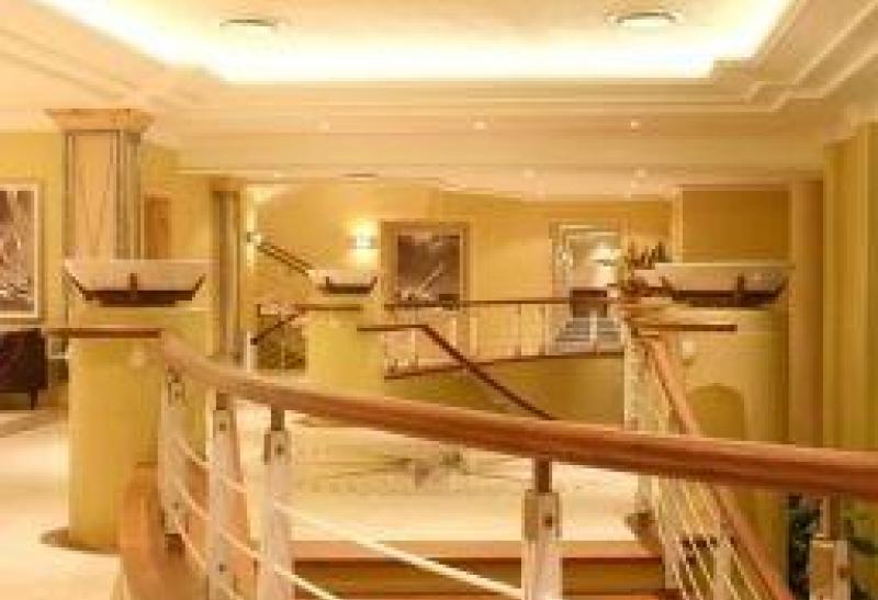 LE SUFFREN HOTEL & MARINA