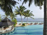 Royal Island Resort