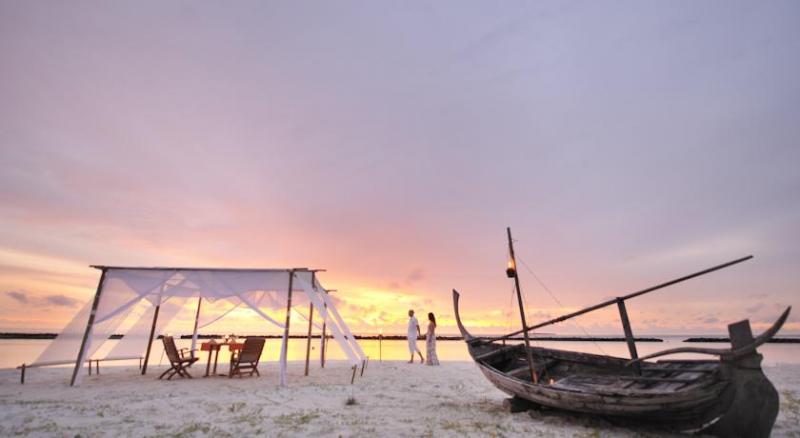 Royal Island Resort