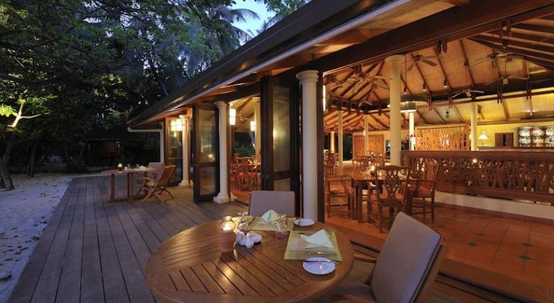 Royal Island Resort