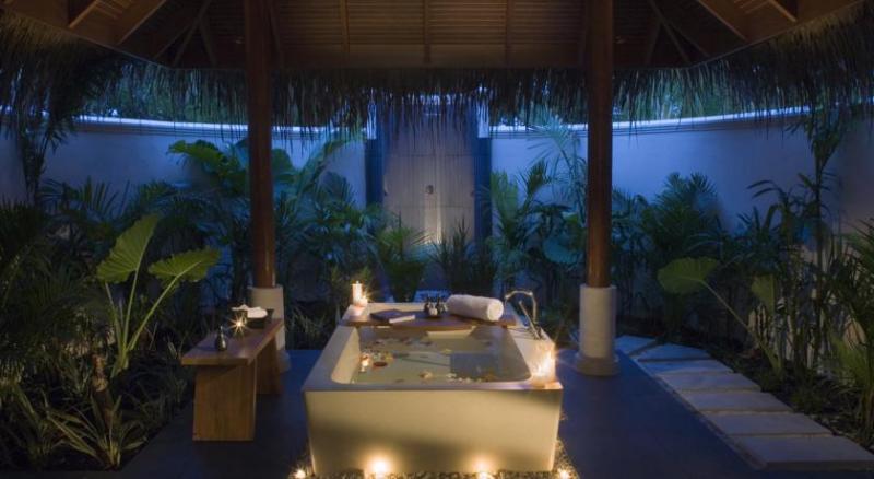 Anantara Dhıgu Maldives Resort