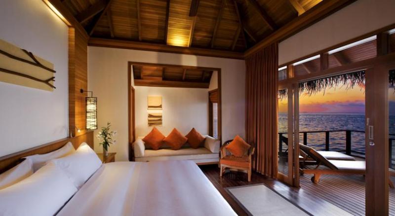 Sheraton Maldives Full Moon Resort & Spa