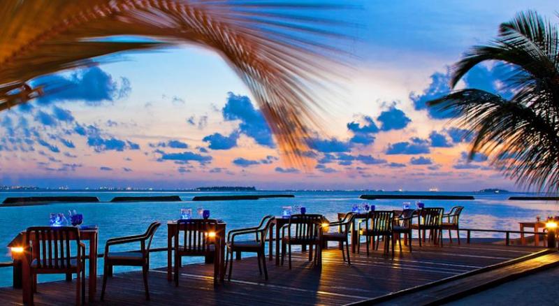 Sheraton Maldives Full Moon Resort & Spa