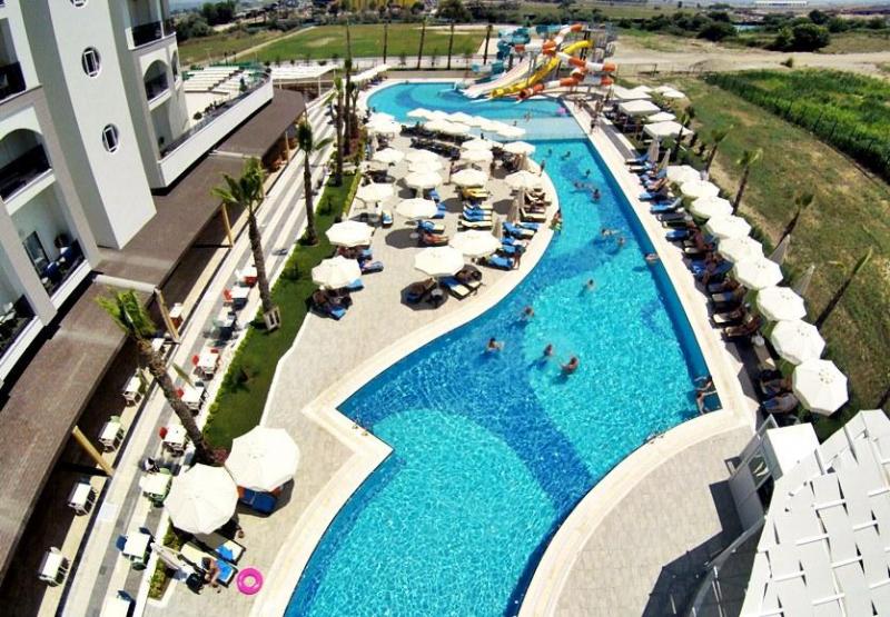 Lrs Port River Hotel & Spa