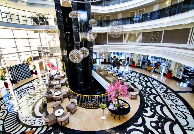 Lrs Port River Hotel & Spa