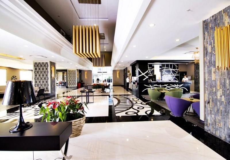 Lrs Port River Hotel & Spa
