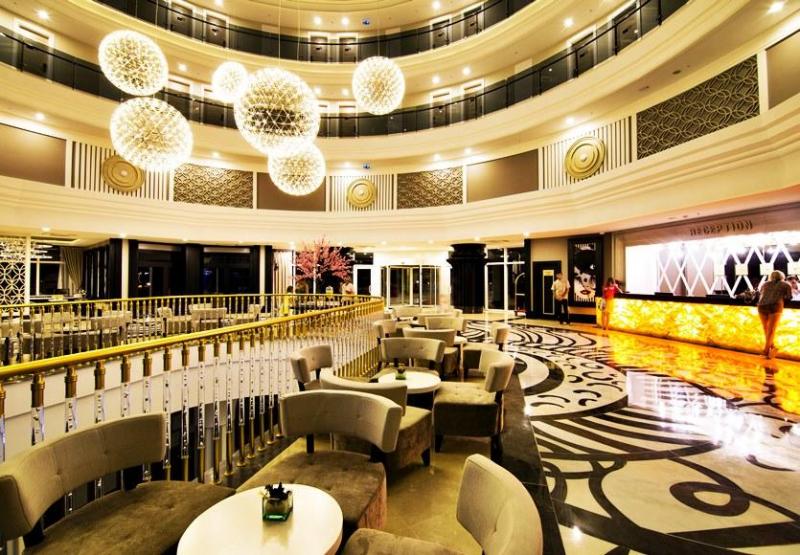 Lrs Port River Hotel & Spa
