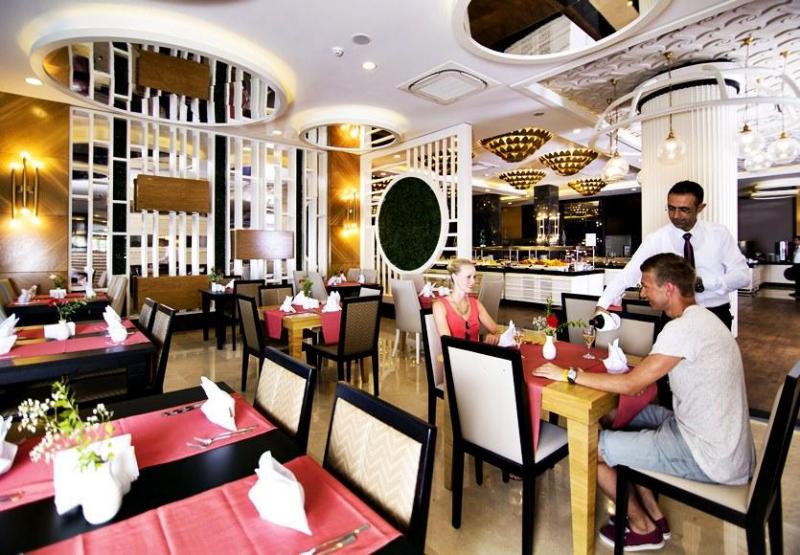 Lrs Port River Hotel & Spa