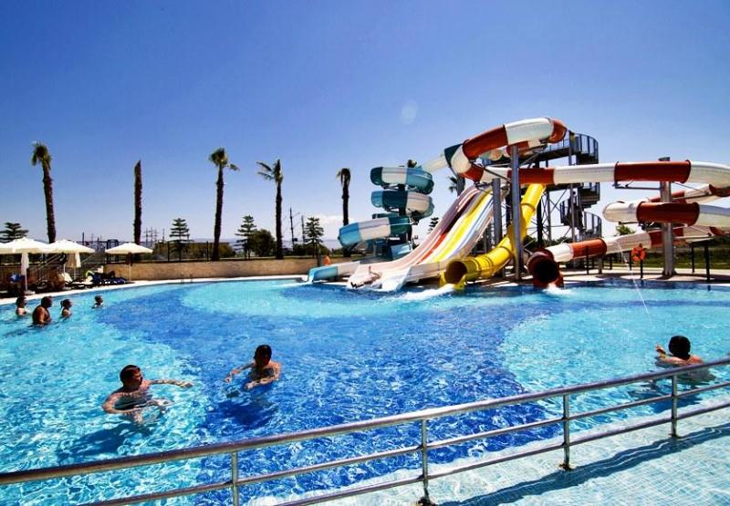 Lrs Port River Hotel & Spa