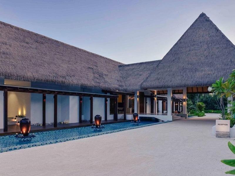 Mercure Maldives Kooddoo Resort