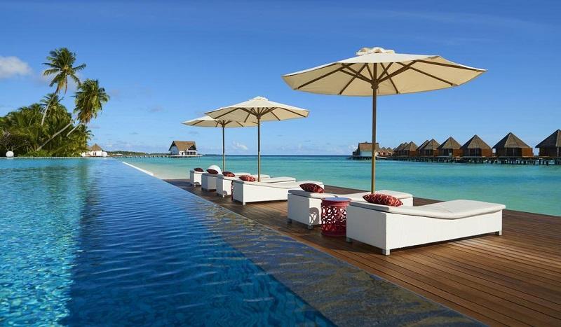 Mercure Maldives Kooddoo Resort