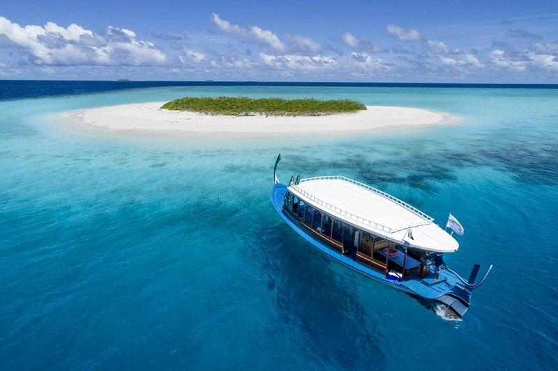 Mercure Maldives Kooddoo Resort