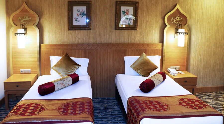 Royal Dragon Hotel