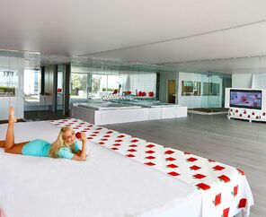 Adam & Eve Hotel +16