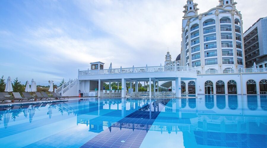 Jadore Hotel & Spa