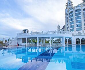 Jadore Hotel & Spa