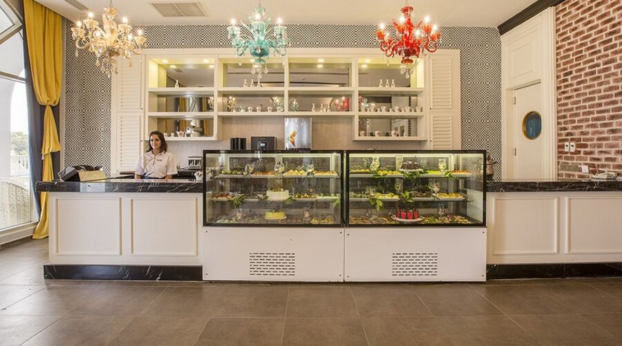 Jadore Hotel & Spa