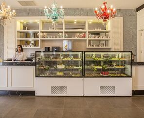 Jadore Hotel & Spa