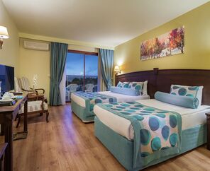 Selge Beach Resort & Spa