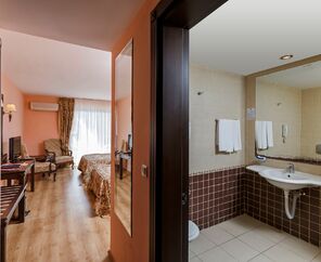Selge Beach Resort & Spa