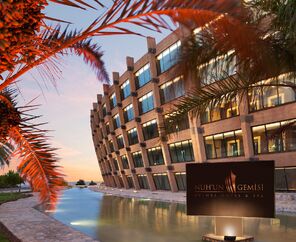 Nuhun Gemisi Deluxe Hotel & Casino