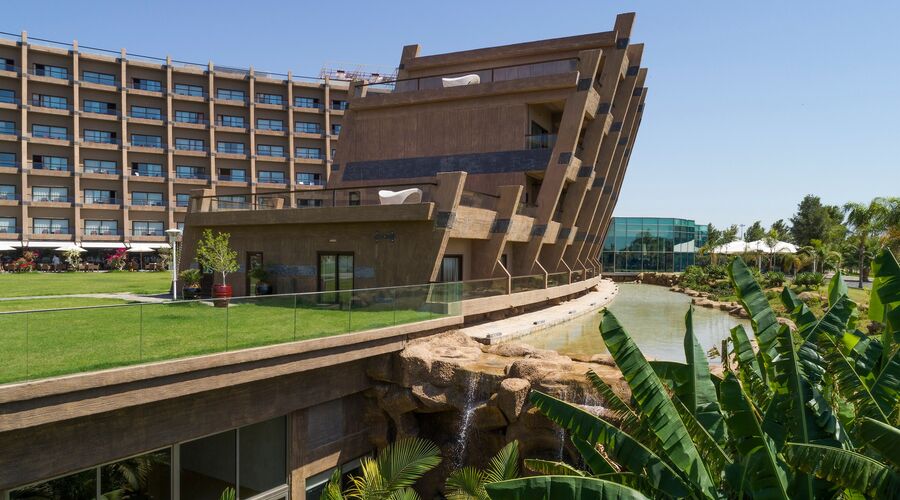 Nuhun Gemisi Deluxe Hotel & Casino