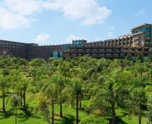 Nuhun Gemisi Deluxe Hotel & Casino