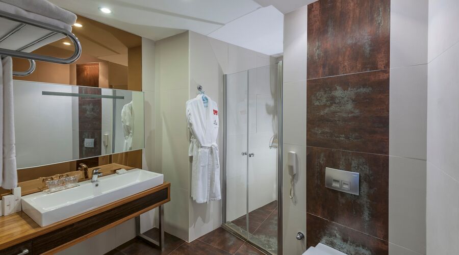 Nuhun Gemisi Deluxe Hotel & Casino