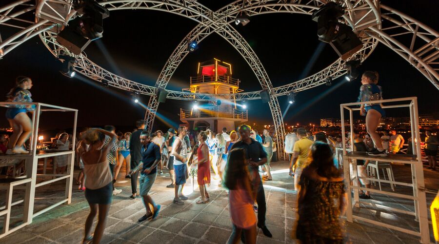 Nuhun Gemisi Deluxe Hotel & Casino