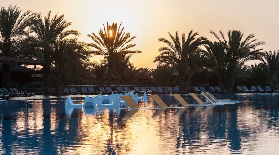 Nuhun Gemisi Deluxe Hotel & Casino