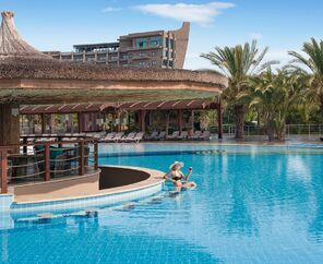 Nuhun Gemisi Deluxe Hotel & Casino