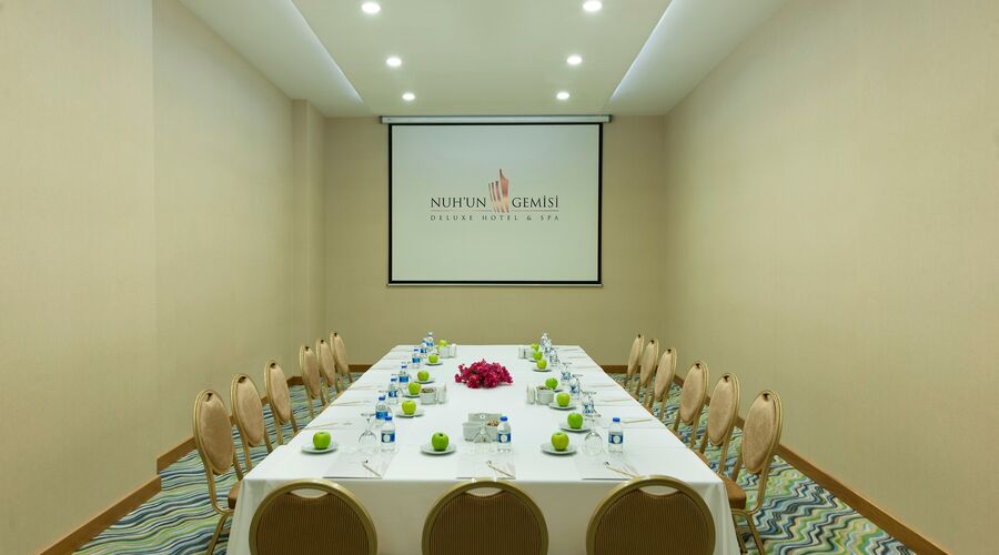 Nuhun Gemisi Deluxe Hotel & Casino