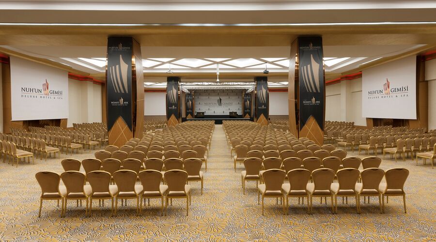 Nuhun Gemisi Deluxe Hotel & Casino