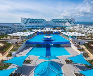Limak Cyprus Deluxe Hotel