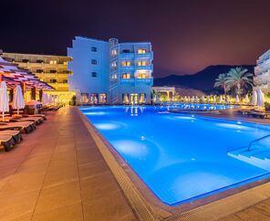 Vuni Palace Hotel & Casino