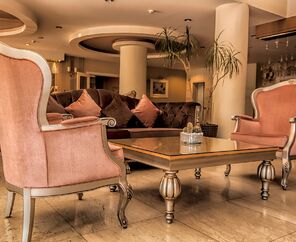 Vuni Palace Hotel & Casino