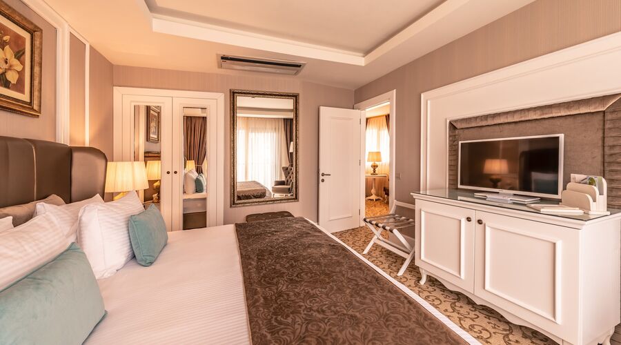 Vuni Palace Hotel & Casino