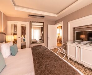 Vuni Palace Hotel & Casino