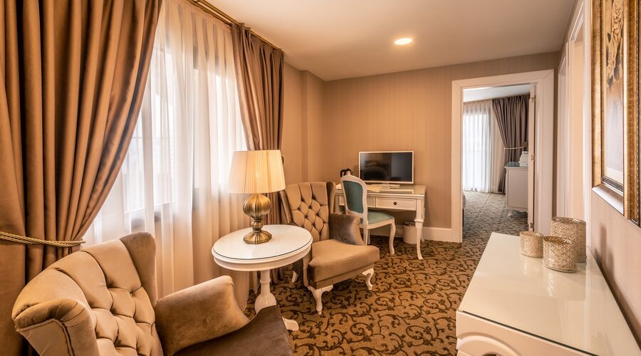 Vuni Palace Hotel & Casino