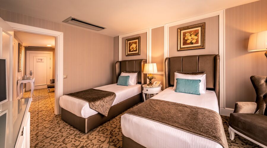 Vuni Palace Hotel & Casino