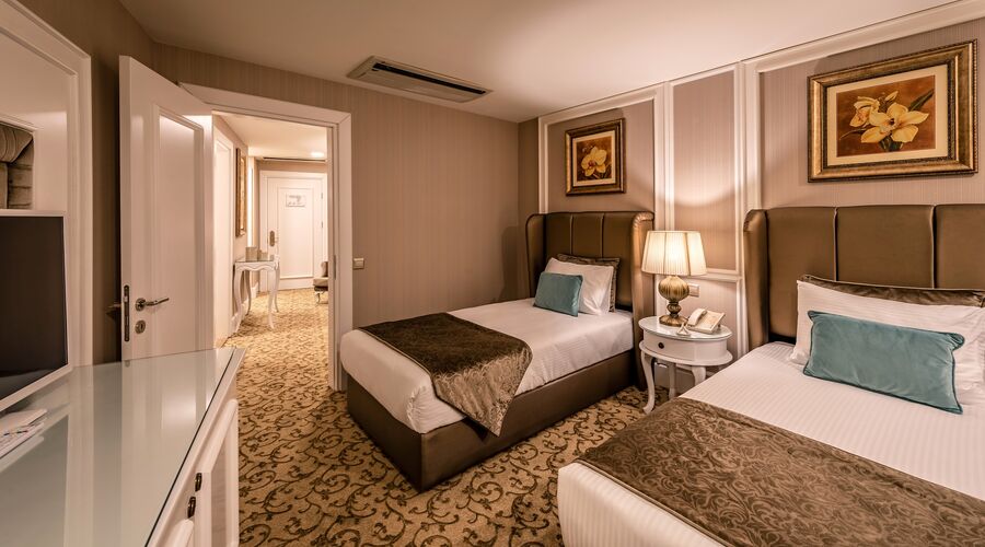 Vuni Palace Hotel & Casino