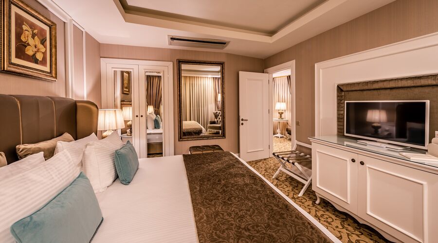 Vuni Palace Hotel & Casino