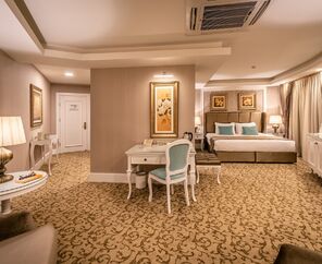 Vuni Palace Hotel & Casino