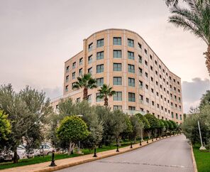 Vuni Palace Hotel & Casino
