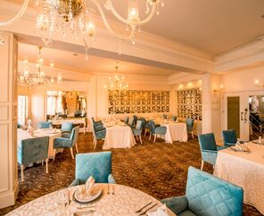 Vuni Palace Hotel & Casino